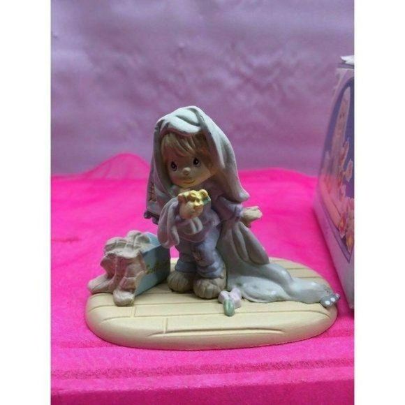 Precious Moments Wedding June Month Bride Flowers 110043 Miniature figurine - Picture 5 of 12